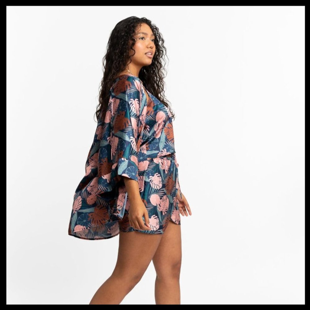 Gyal Bashy - Recycled Polyester Victoria Silky Printed Ruana - Navy Palms